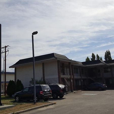 North Pointe Inn And Suites Kelowna Esterno foto