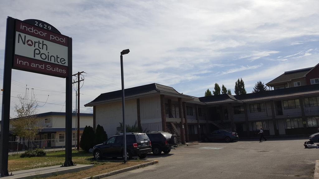 North Pointe Inn And Suites Kelowna Esterno foto