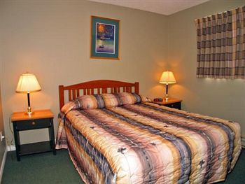 North Pointe Inn And Suites Kelowna Esterno foto