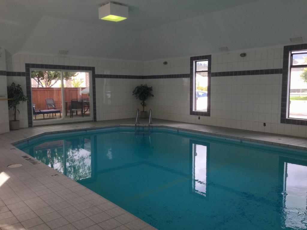 North Pointe Inn And Suites Kelowna Esterno foto