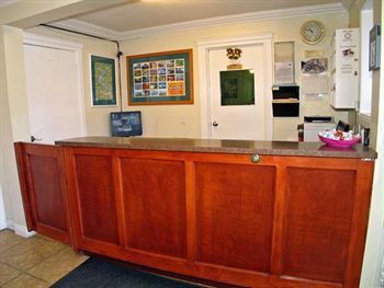 North Pointe Inn And Suites Kelowna Esterno foto